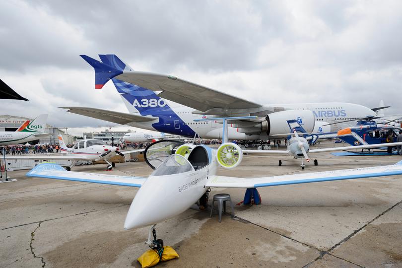 AB023457_avion école électrique.jpg